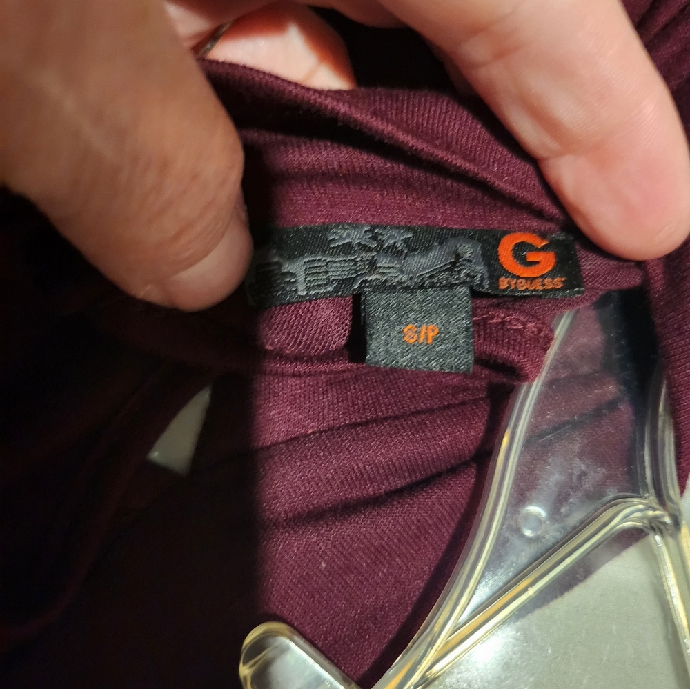 Small G BY GUESS - Picture 2 of 2